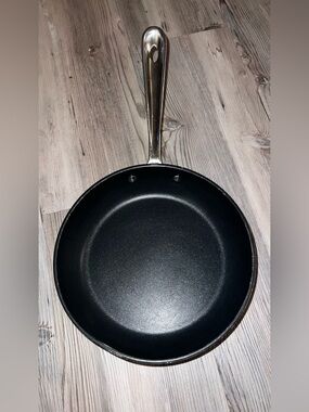 All Clad D3 8.5” Non-stick Fry Pan No Lid